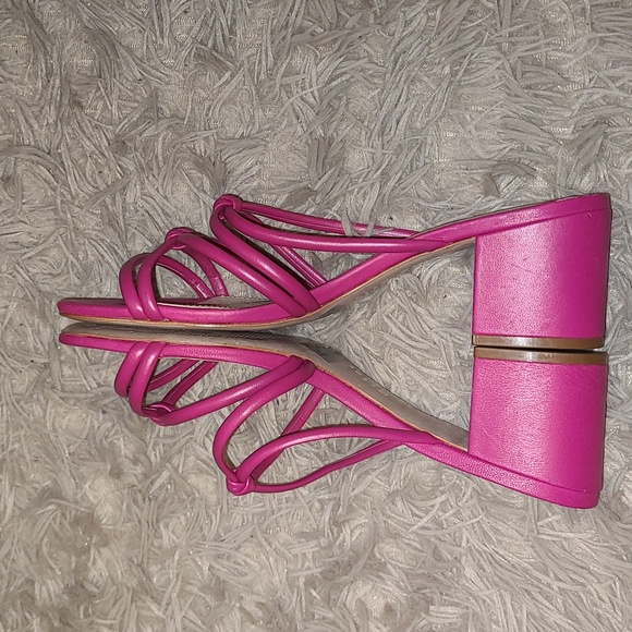 SCHUTZ☆Princey Strappy Block Heel Sandal in hot pink. - Picture 5 of 8